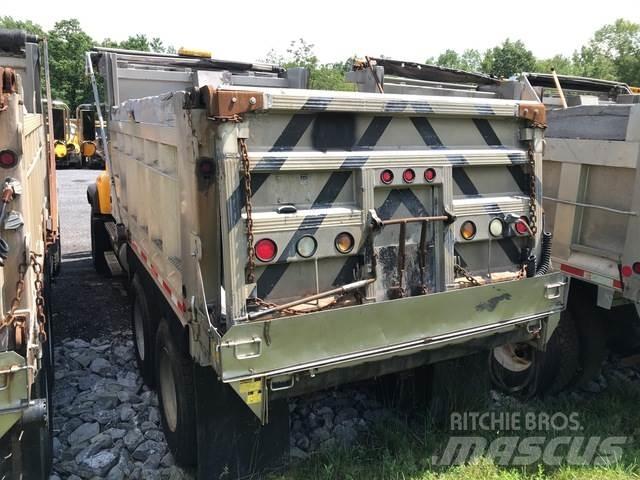 Mack CV713 Kar küreme biçaklari
