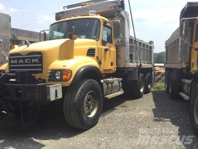 Mack CV713 Kar küreme biçaklari