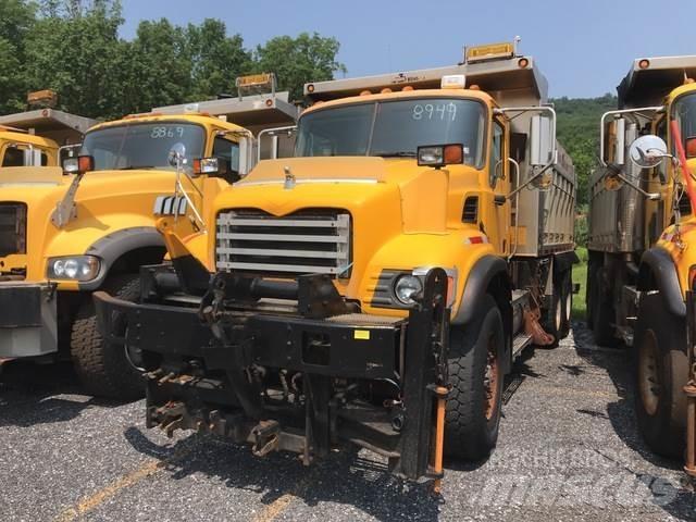 Mack CV713 Kar küreme biçaklari