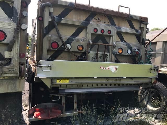 Mack CV713 Kar küreme biçaklari