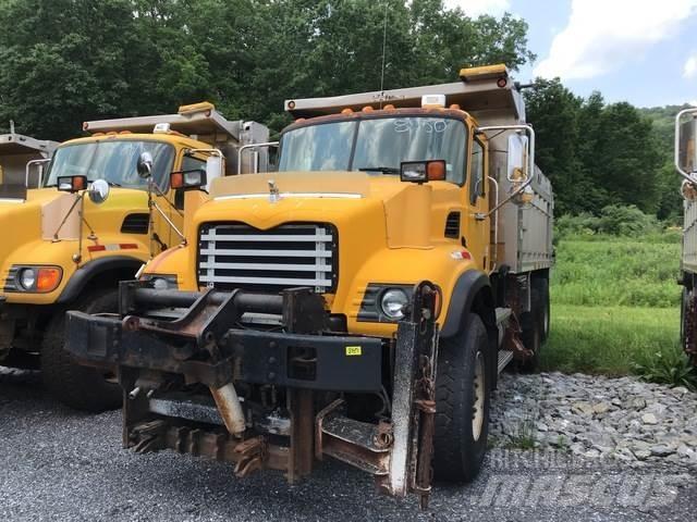 Mack CV713 Kar küreme biçaklari
