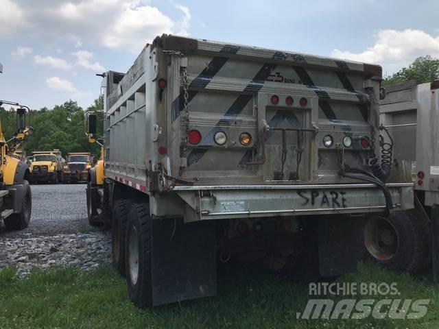 Mack CV713 Kar küreme biçaklari