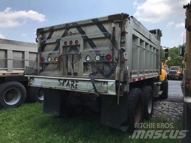 Mack CV713 Kar küreme biçaklari