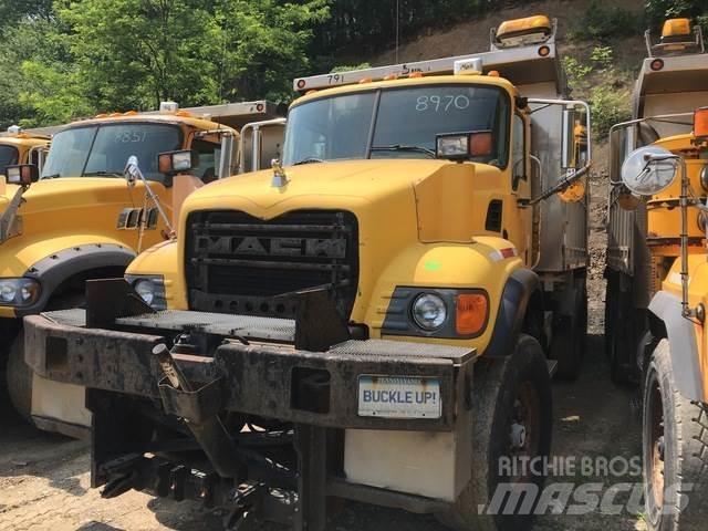 Mack CV713 Kar küreme biçaklari