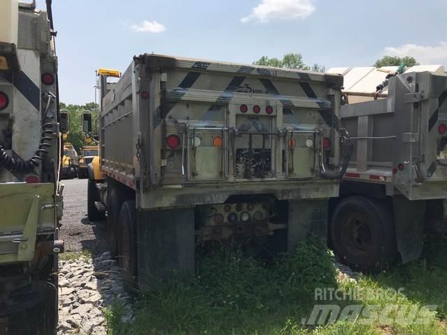 Mack CV713 Kar küreme biçaklari