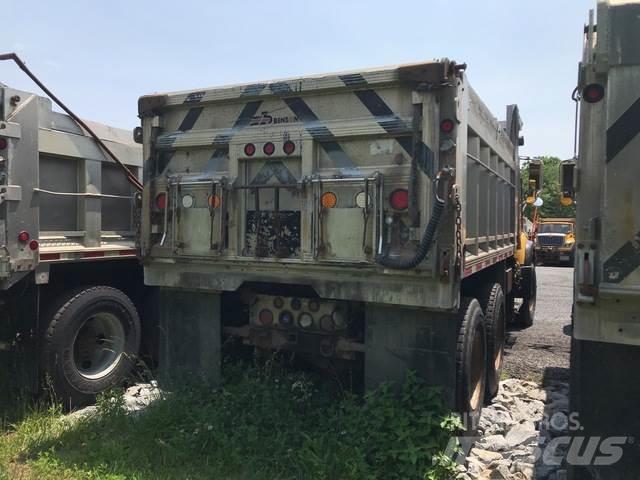 Mack CV713 Kar küreme biçaklari