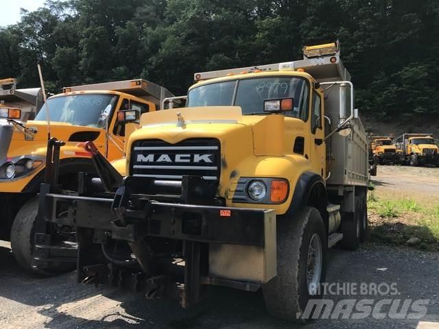 Mack CV713 Kar küreme biçaklari