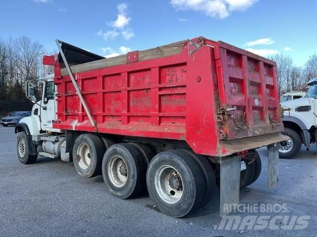 Mack CV713 Damperli kamyonlar