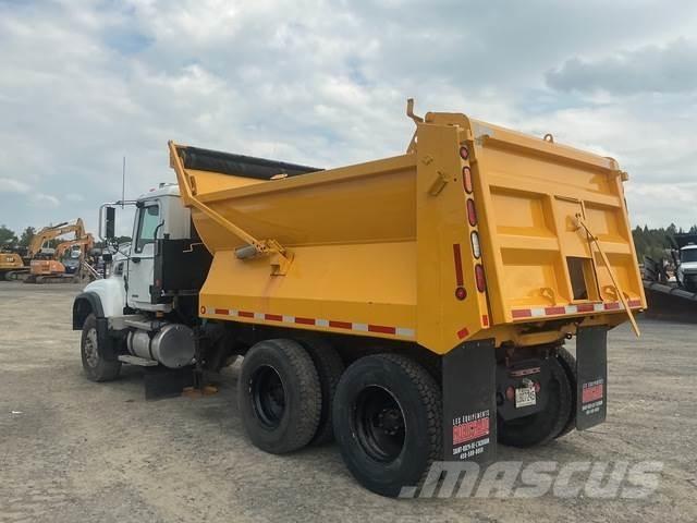 Mack CV713 Kar küreme biçaklari