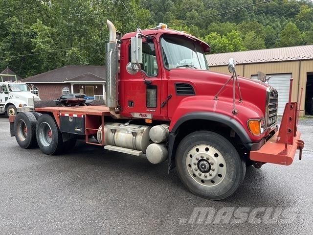 Mack CV713 Çekiciler