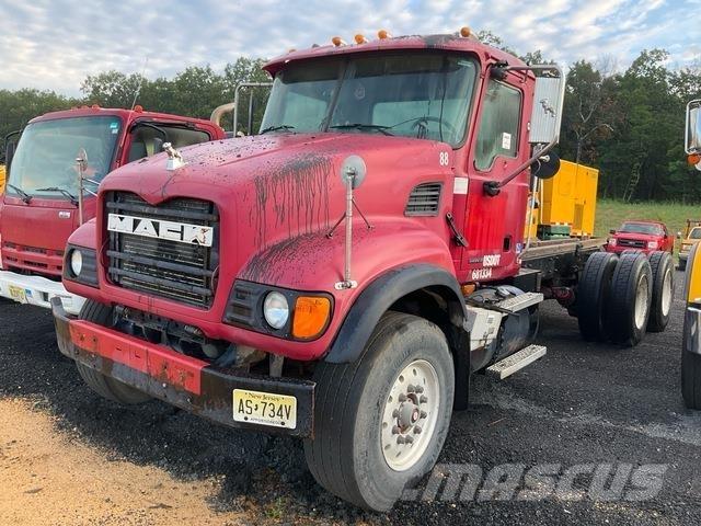 Mack CV713 Kabinler