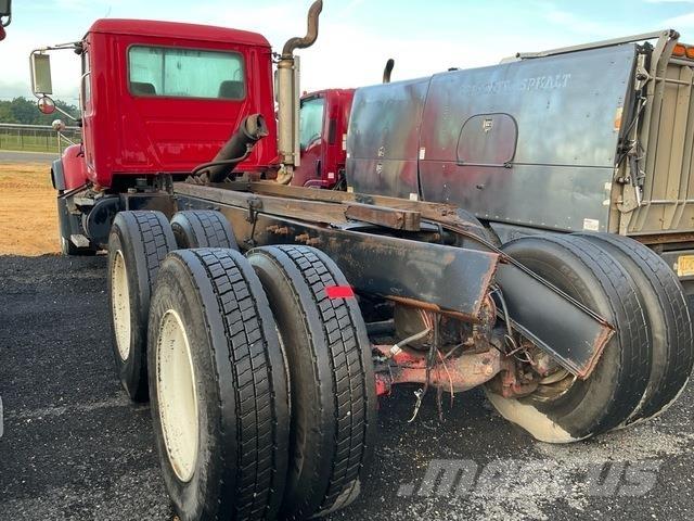 Mack CV713 Kabinler
