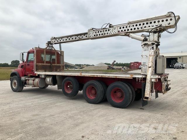 Mack CV713 Diger kamyonlar