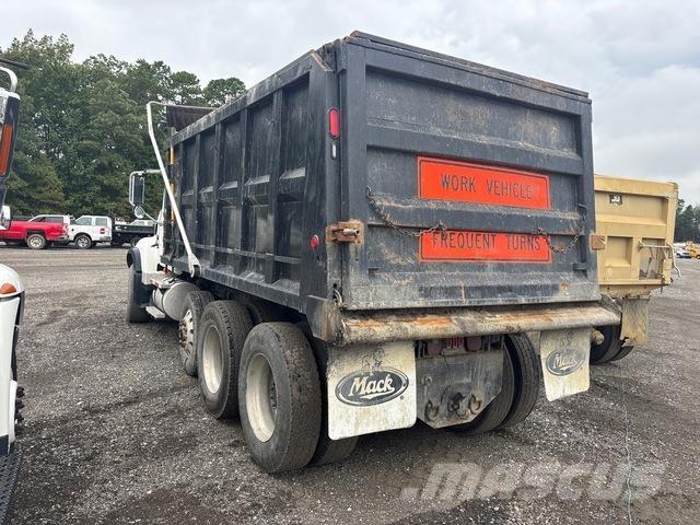 Mack CV713 Damperli kamyonlar