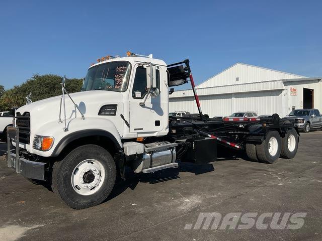 Mack CV713 Hidroliftli kamyonlar