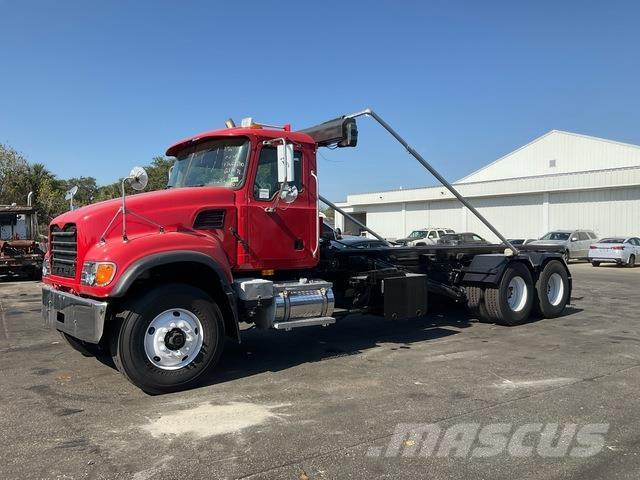 Mack CV713 Hidroliftli kamyonlar