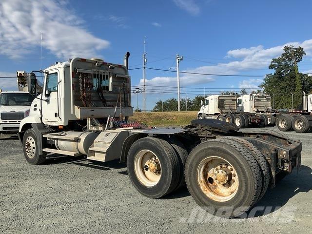 Mack CXN613 Çekiciler