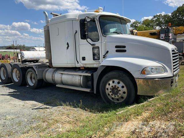 Mack CXN613 Çekiciler
