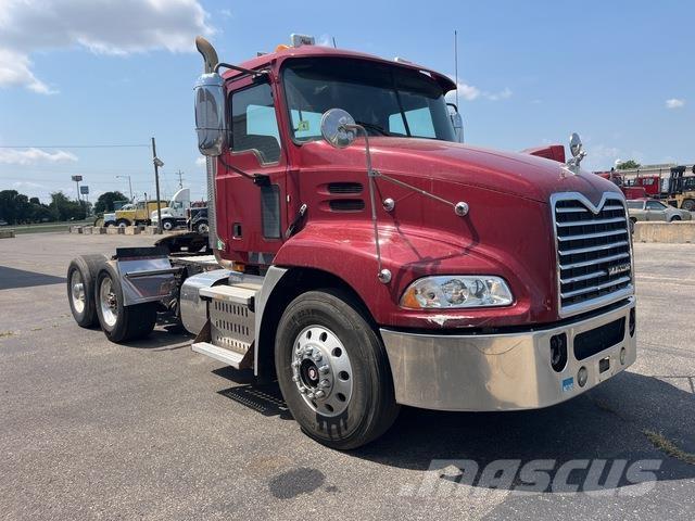 Mack CXU612 Çekiciler