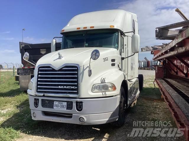 Mack CXU613 Çekiciler