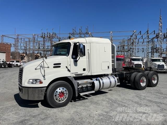 Mack CXU613 Çekiciler