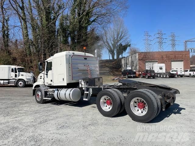 Mack CXU613 Çekiciler