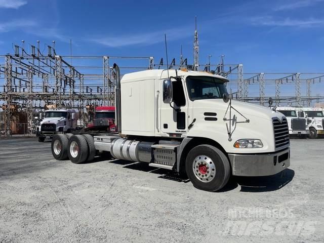 Mack CXU613 Çekiciler