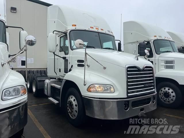Mack CXU613 Çekiciler