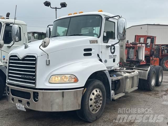 Mack CXU613 Çekiciler