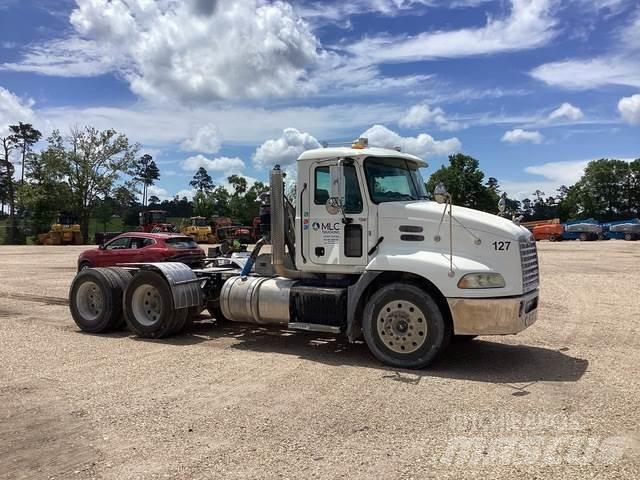 Mack CXU613 Çekiciler