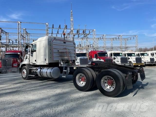 Mack CXU613 Çekiciler