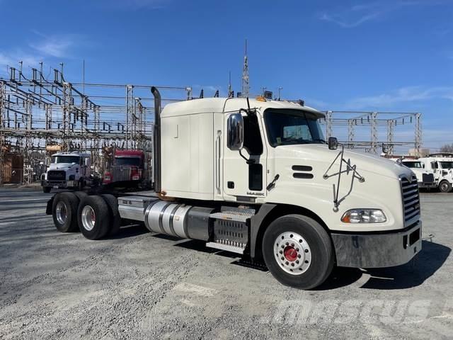 Mack CXU613 Çekiciler