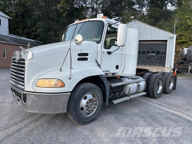 Mack CXU613 Çekiciler