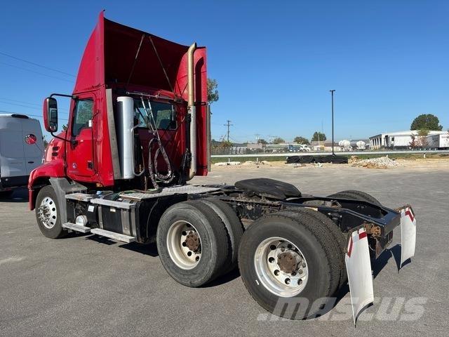 Mack CXU613 Çekiciler