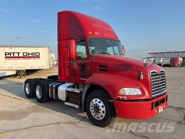 Mack CXU613 Çekiciler