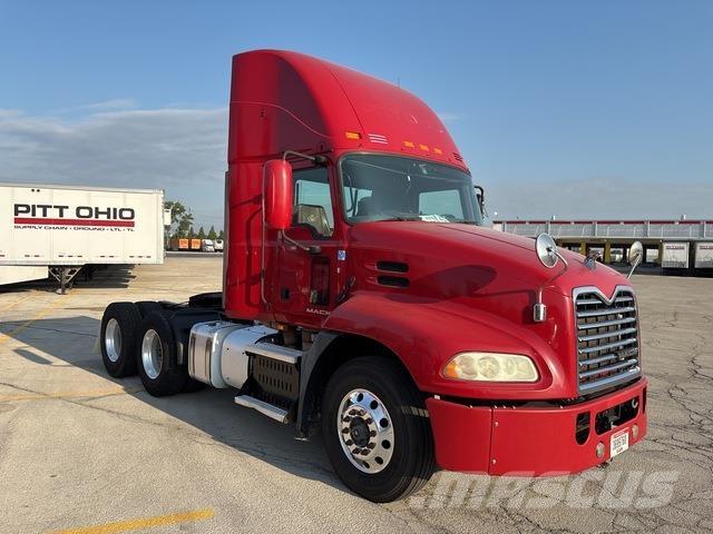 Mack CXU613 Çekiciler