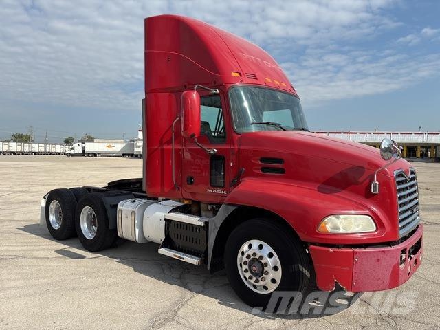 Mack CXU613 Çekiciler