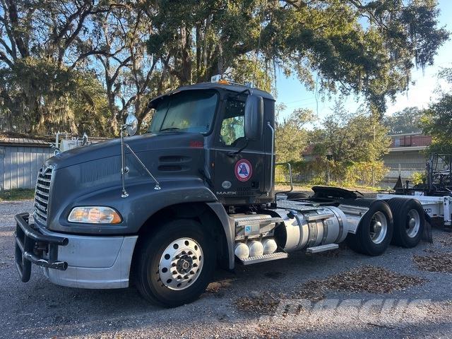 Mack CXU613 Çekiciler