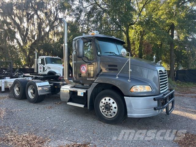 Mack CXU613 Çekiciler