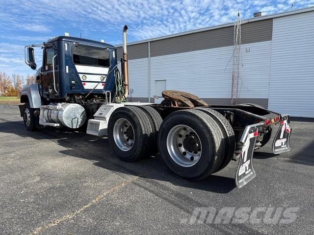 Mack CXU613 Çekiciler