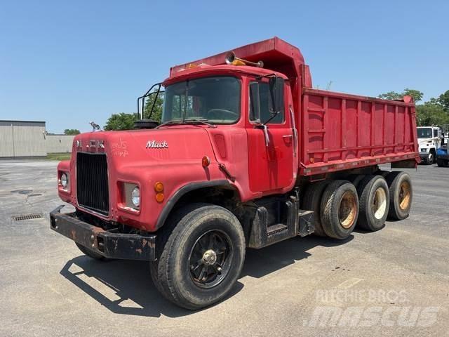 Mack DM685 Damperli kamyonlar