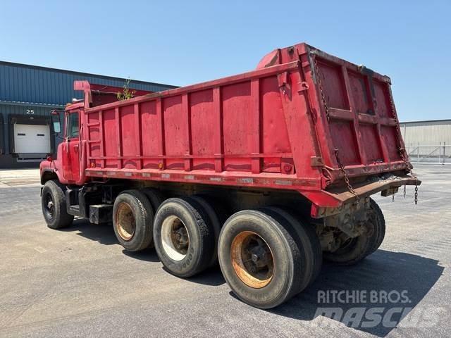Mack DM685 Damperli kamyonlar