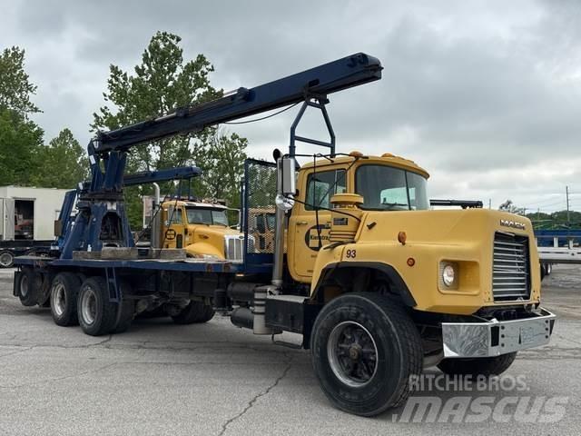 Mack DM688S Diger kamyonlar