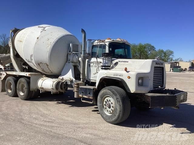Mack DM690S Diger kamyonlar
