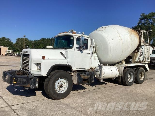 Mack DM690S Diger kamyonlar