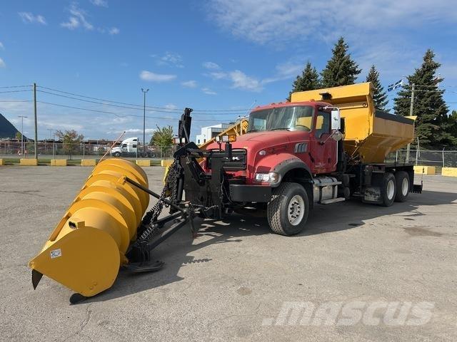 Mack GU433 Kar küreme biçaklari