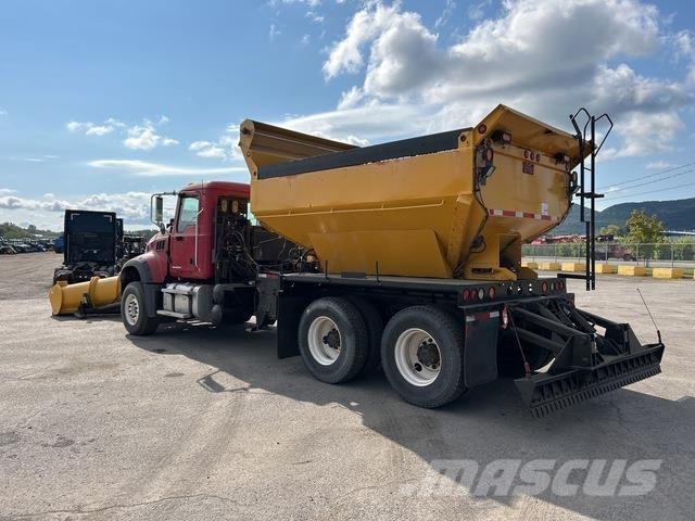 Mack GU433 Kar küreme biçaklari