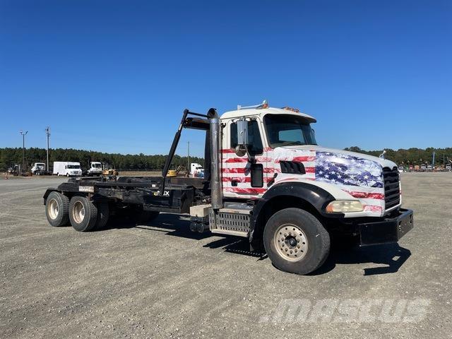 Mack GU533 Vinçli kamyonlar