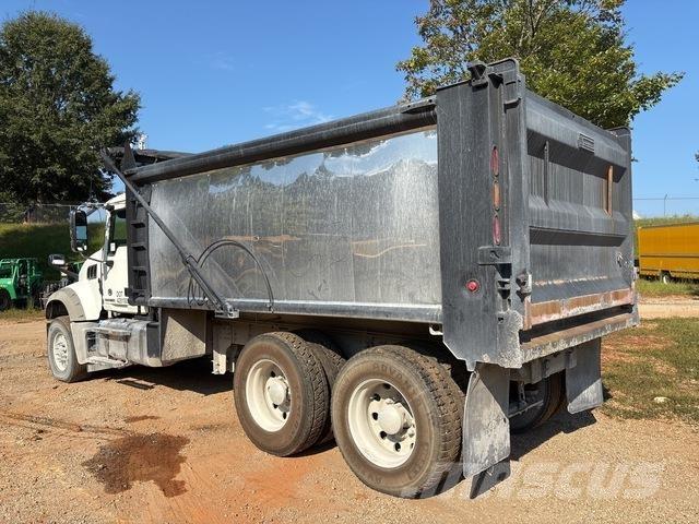 Mack GU713 Damperli kamyonlar
