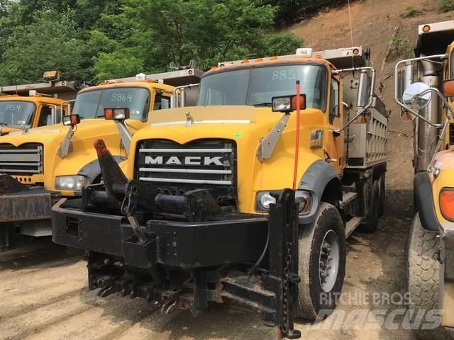 Mack GU713 Kar küreme biçaklari